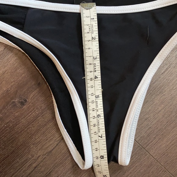 Black & White Hi-rise bikini - Picture 7 of 9